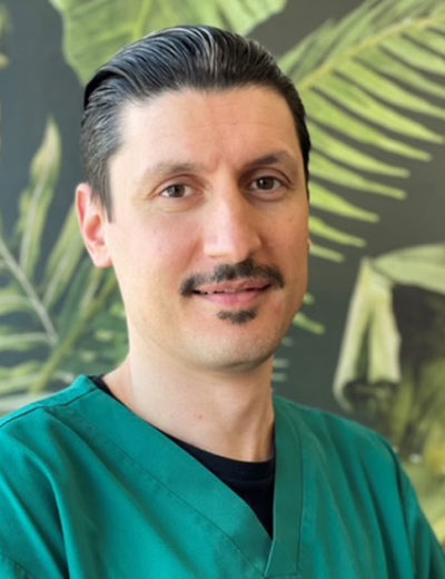 Médecin-dentiste responsable centre dentaire Chêne-Bourg
