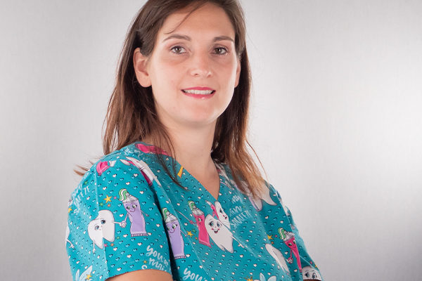 Dra. Lara Viard - Dentista Pediátrica